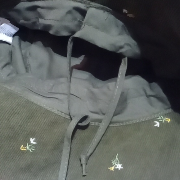 NWT "Universal Thread" green Embroidered Bucket Hat - Picture 3 of 5